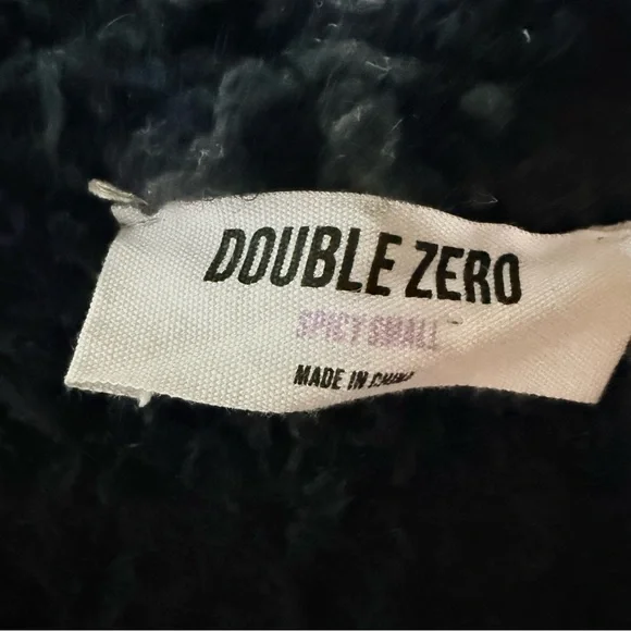 Double Zero Fuzzy Black Cardigan - Picture 4 of 6